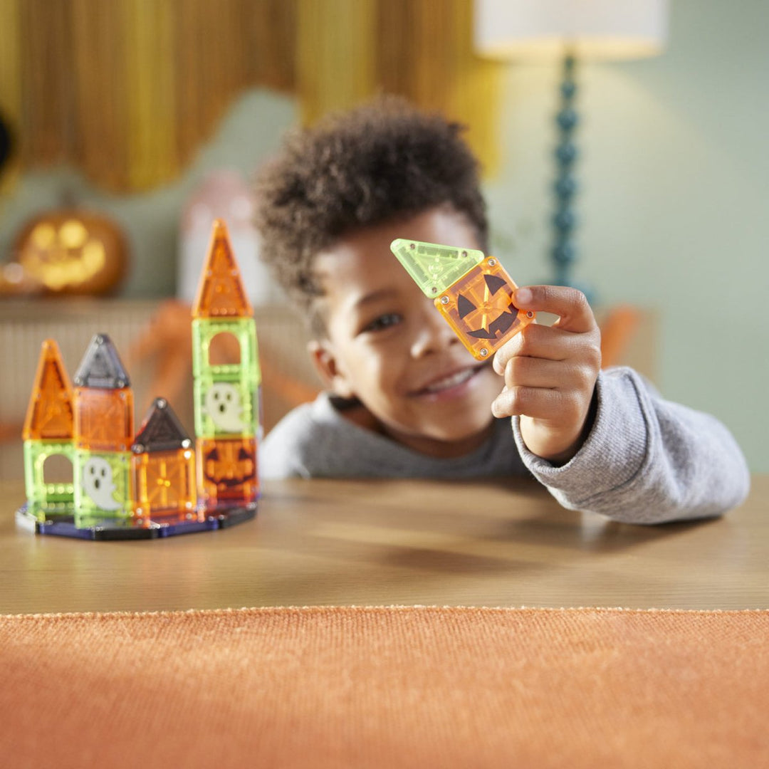 MAGNA-TILES® microMAGS™ Spooky 24 Piece Travel Set - Tools 4 Teaching
